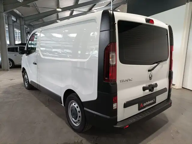 Renault Trafic view 4