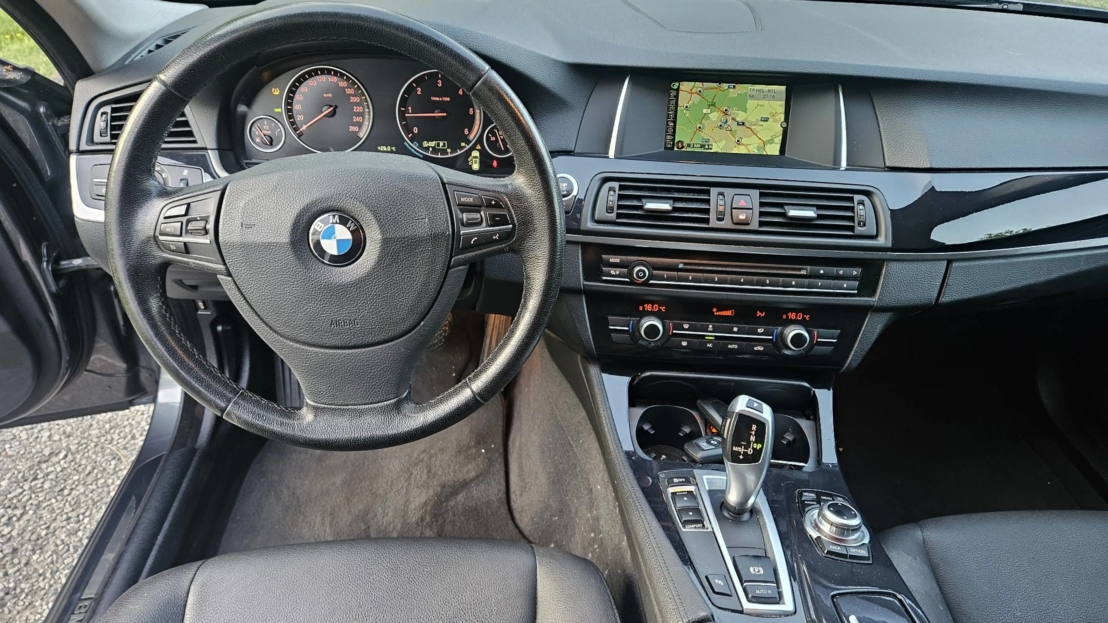 BMW 518 Touring 518 dA — photo 12