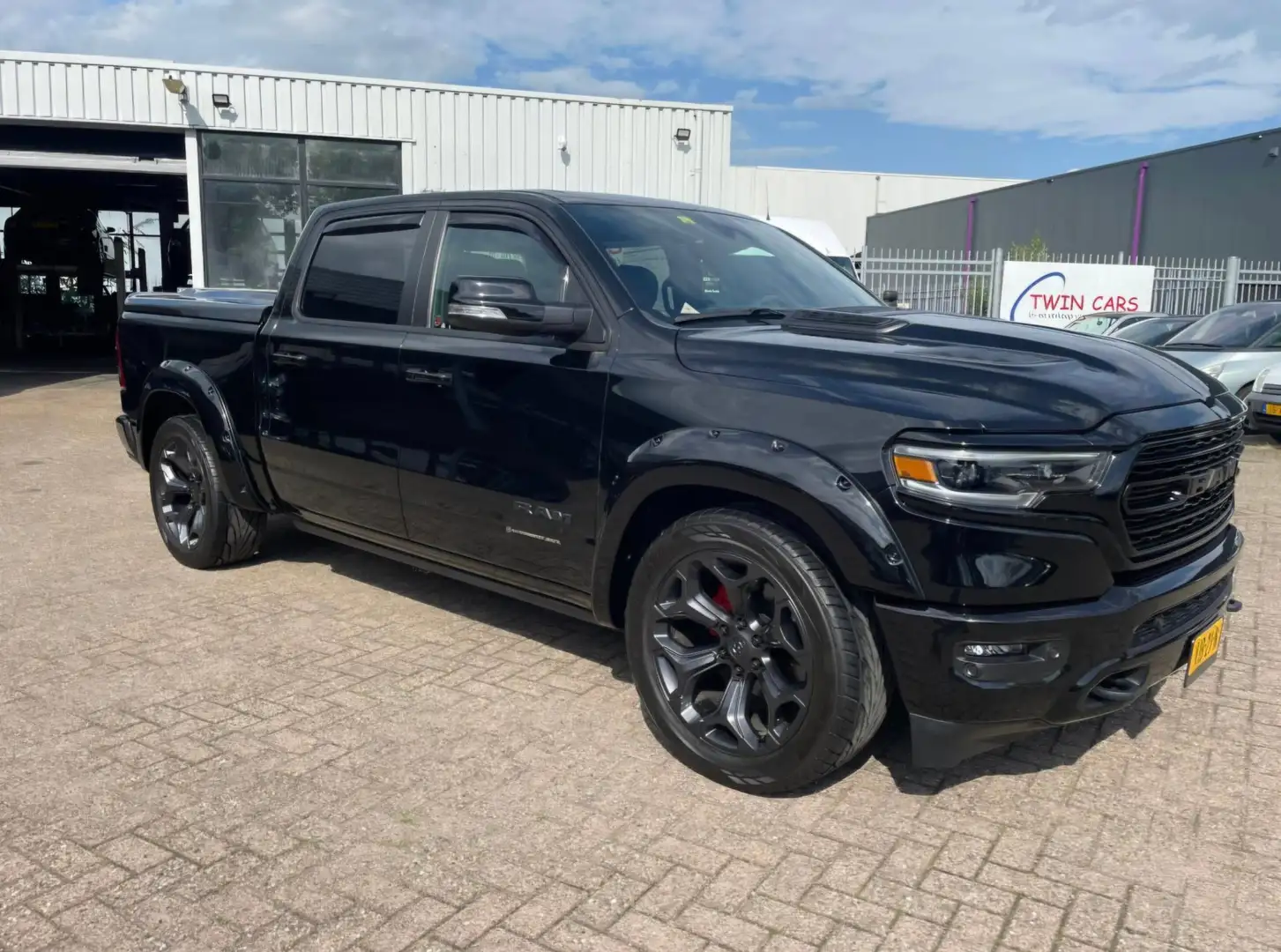 Dodge RAM 1500 5.7 V8 4x4 Limited Night Widebody Lucht. Pano Zwart - 2