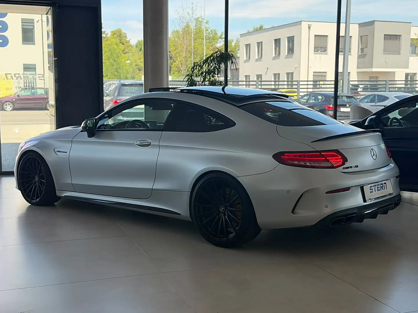 Mercedes-Benz C 63 AMG Coupe Aut. *CARBON* PANO* 360 *BURMESTER* SPORT... Silber - 2