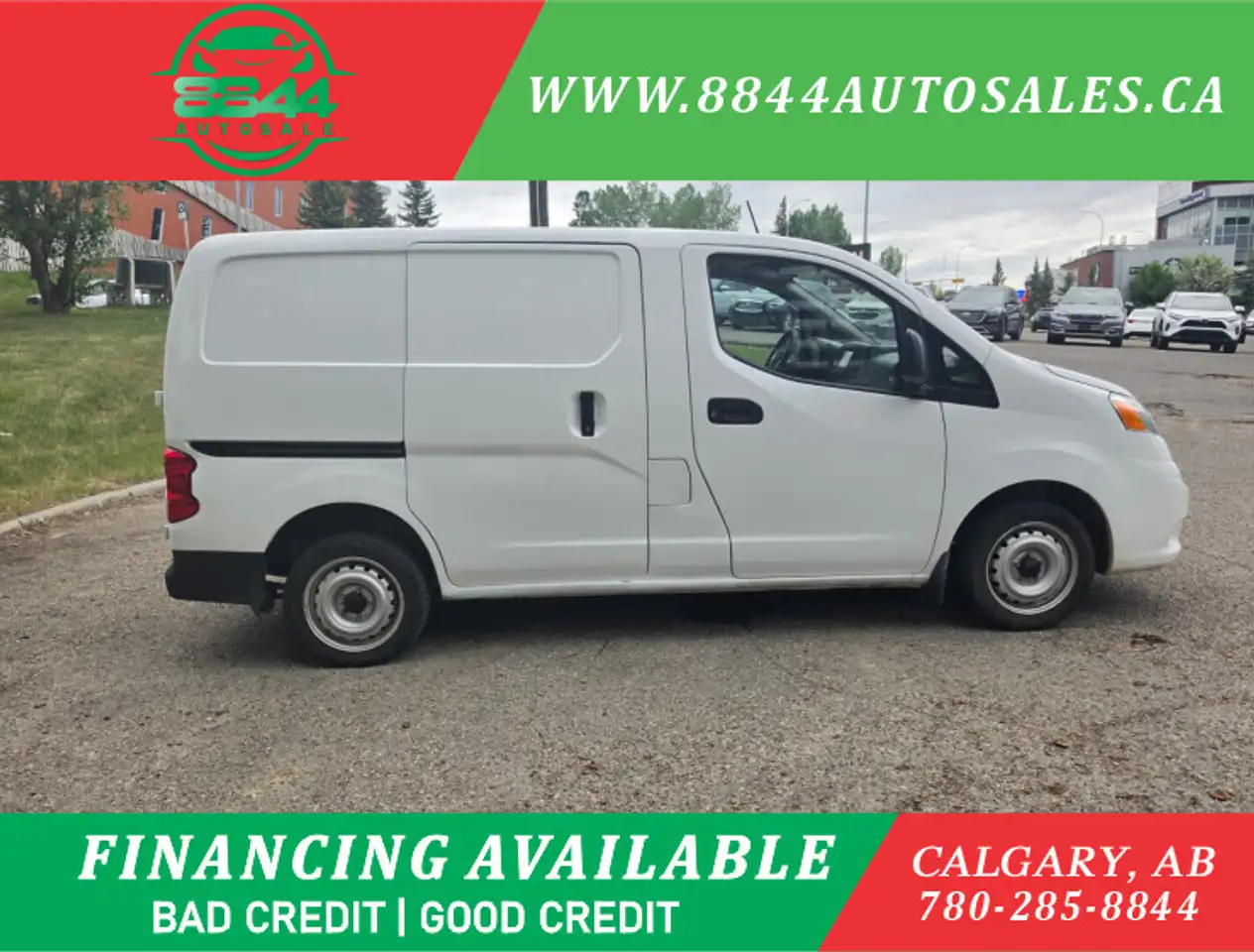 Nissan NV200 снимка Nissan NV200