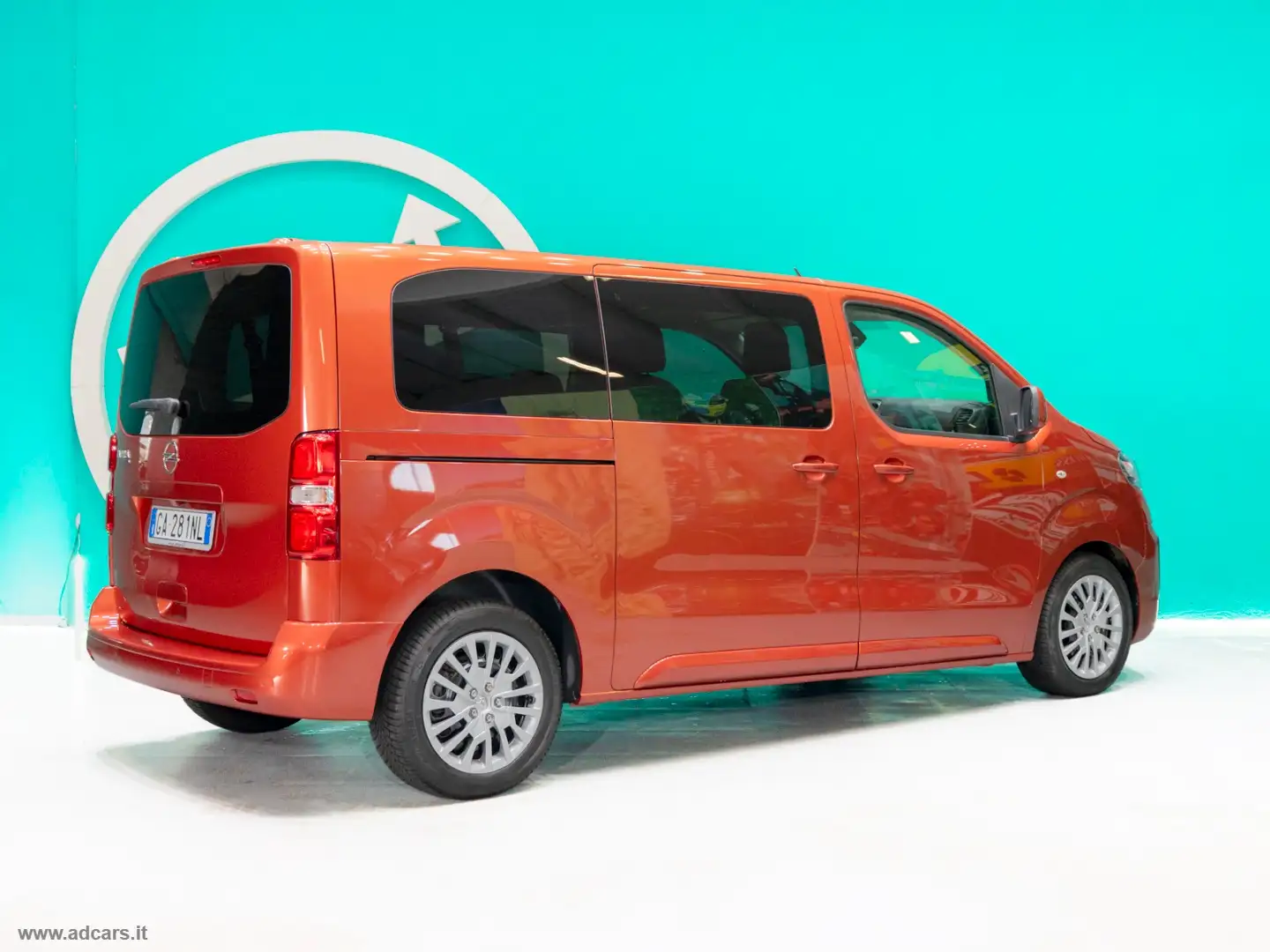 Opel Zafira Life 2.0D 180 CV aut. S&S Business 8 POSTI*CAMBIO AUT* Rojo - 2