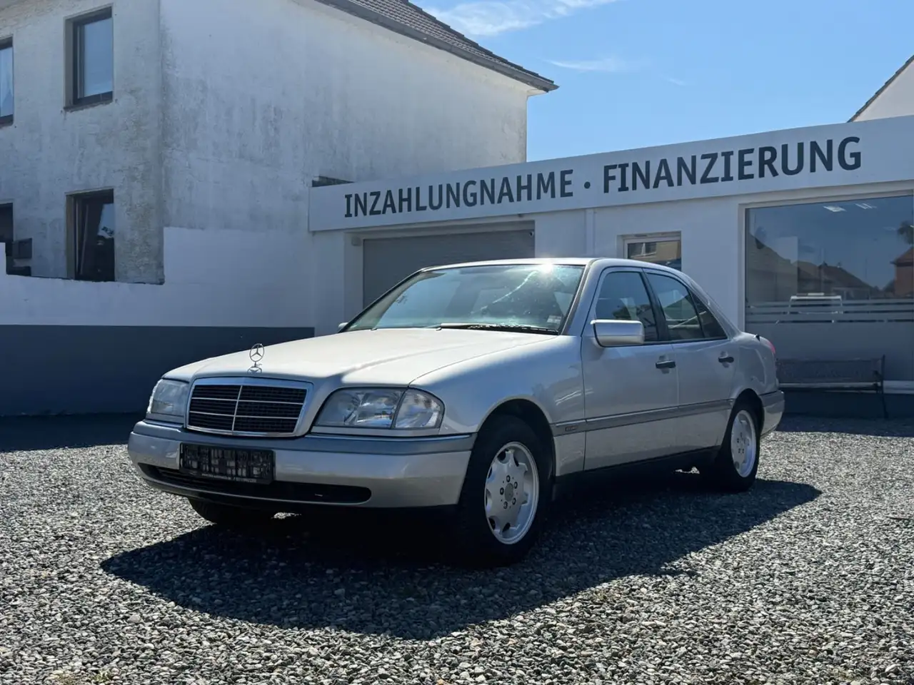 Mercedes-Benz C 180