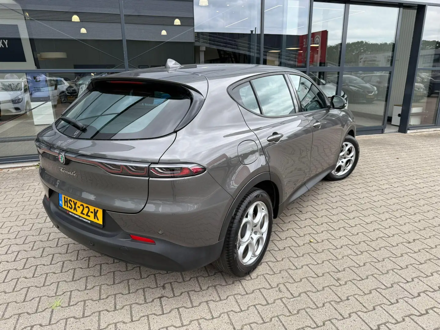 Alfa Romeo Tonale 1.5T Hybrid Sprint *Adaptieve Cruise* Grijs - 2