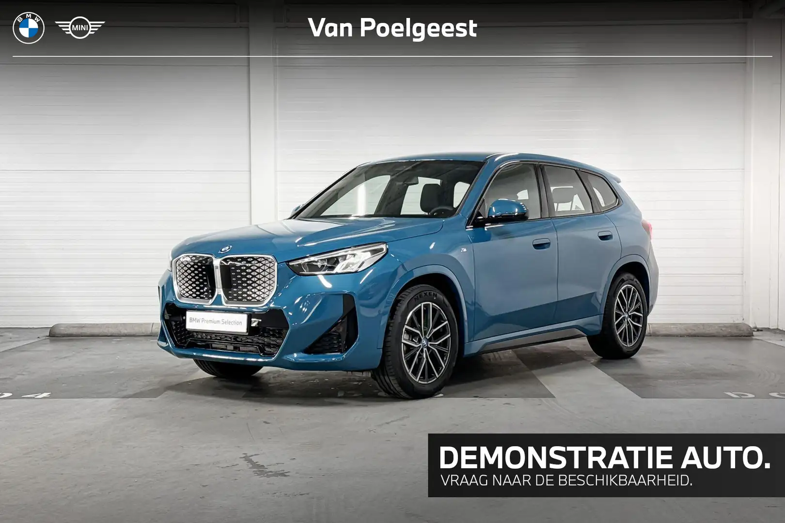 BMW iX1 eDrive20 | M-Sport | Comfort Pack | Driving Assist Blauw - 1