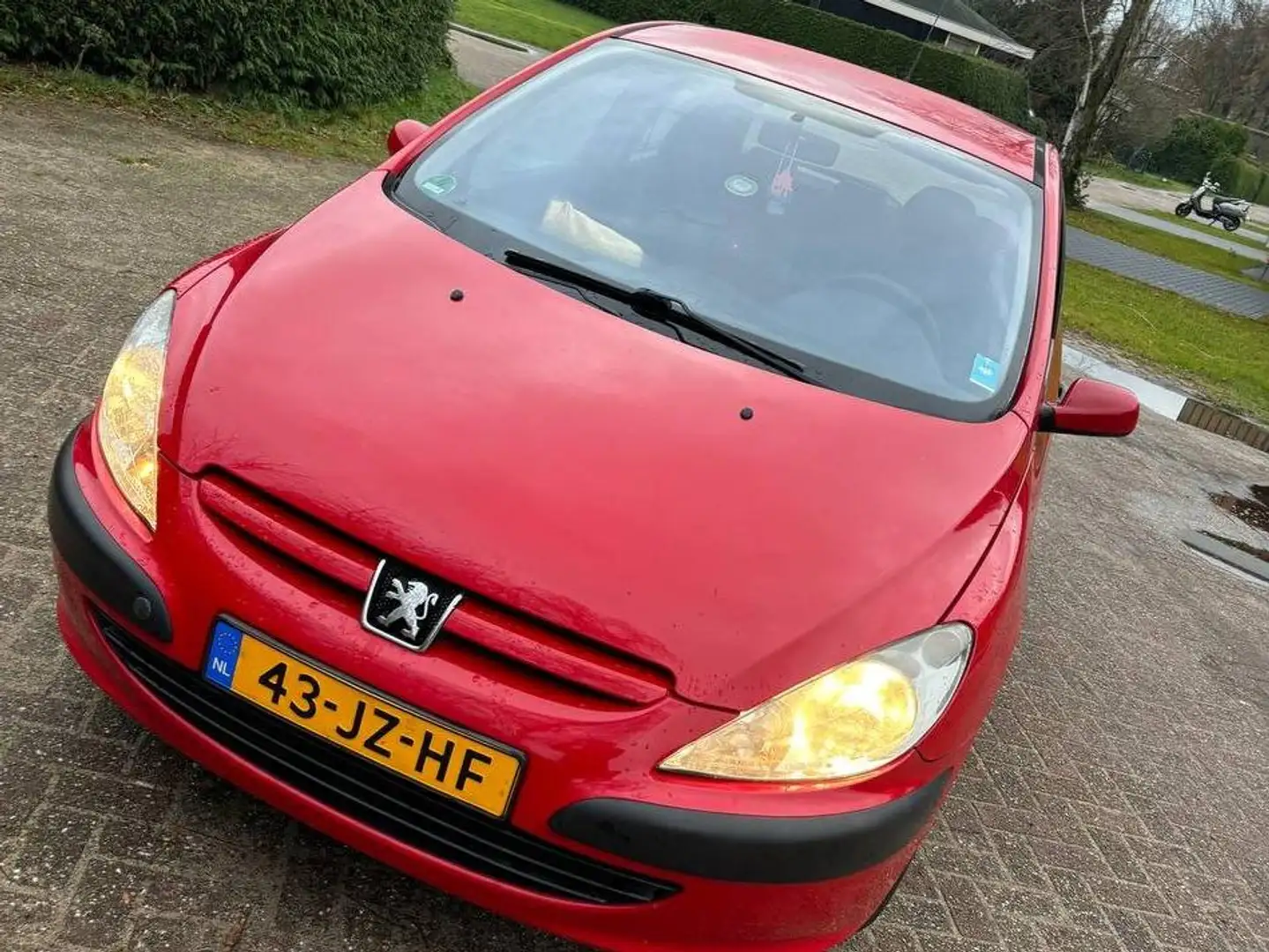 Peugeot 307 307 1.6-16V XR Červená - 1
