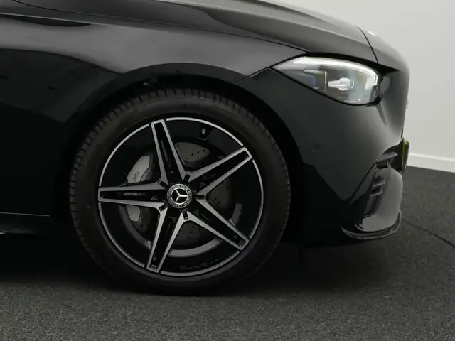 Mercedes-Benz C Class view 8