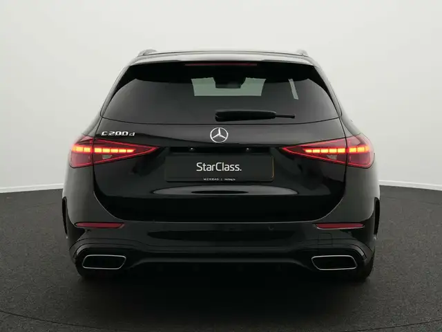 Mercedes-Benz C Class view 4