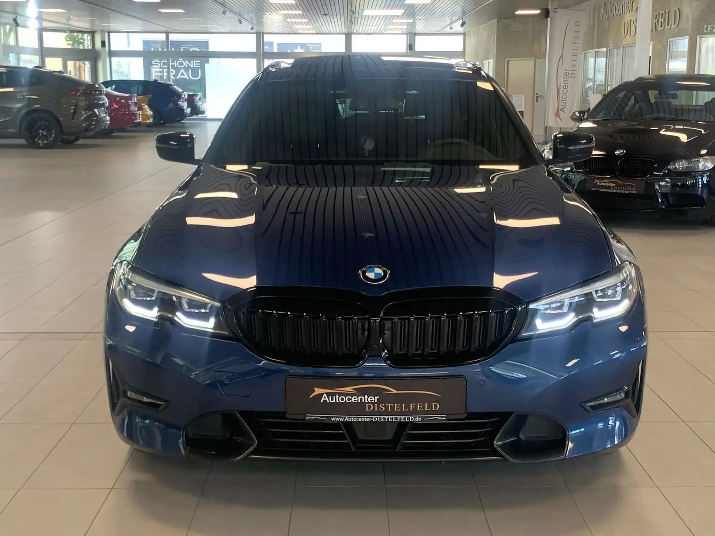 BMW 320 d Sport Line Autom. H&K DAB Navi Kamera AHK DAB Blau - 2