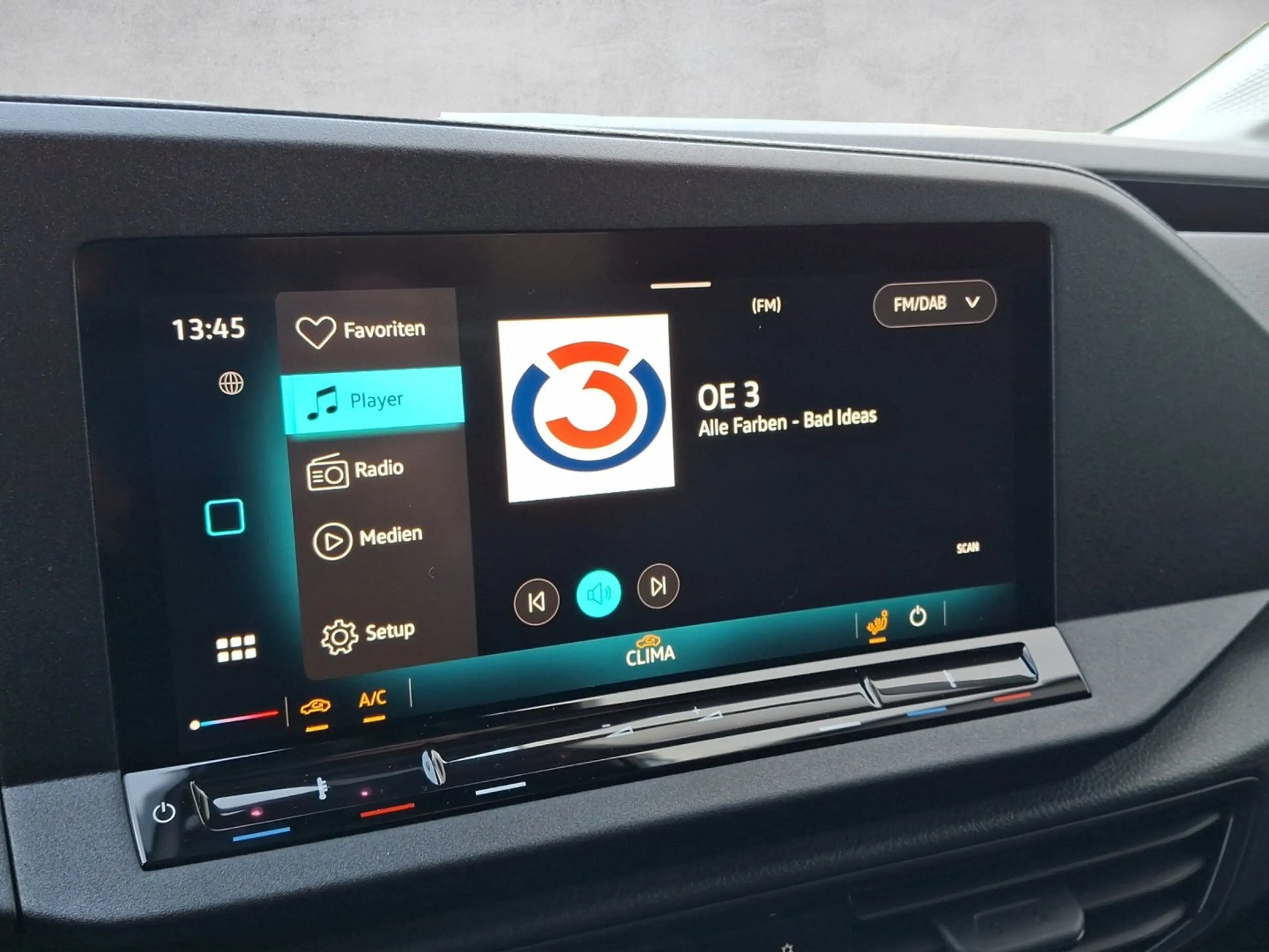 Volkswagen Caddy Cargo Maxi TDI 4MOTION — photo 13