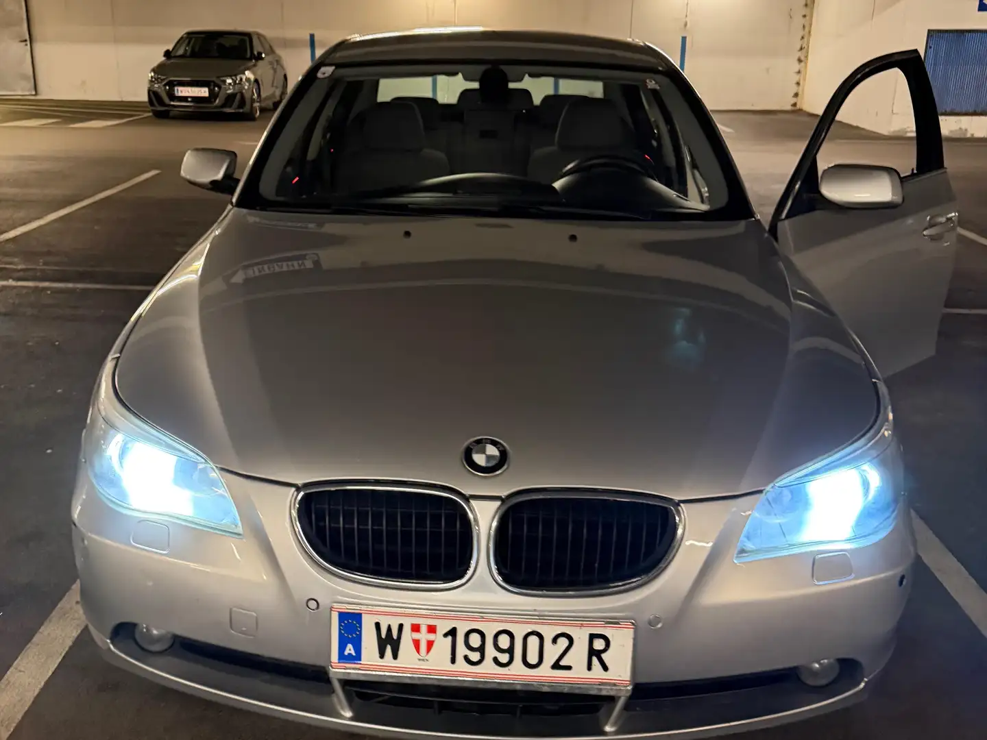 BMW 520 520i Grau - 1