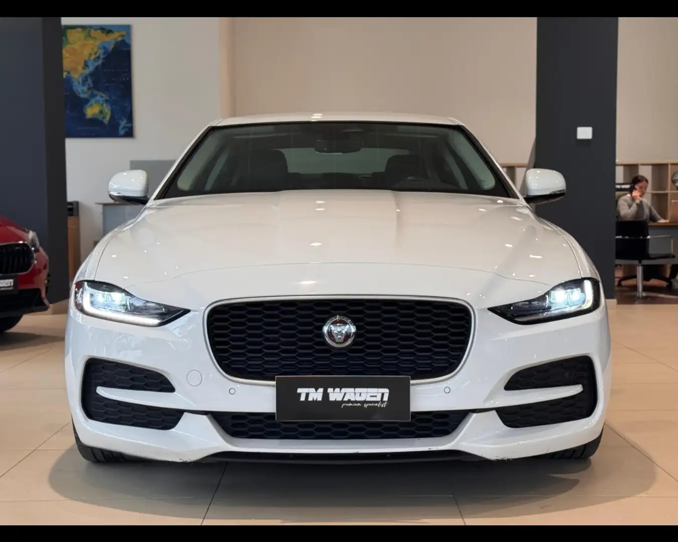 Jaguar XE (X760) - XE 2.0 D 204 CV R-DYNAMIC aut. S 2023 *IV - 2