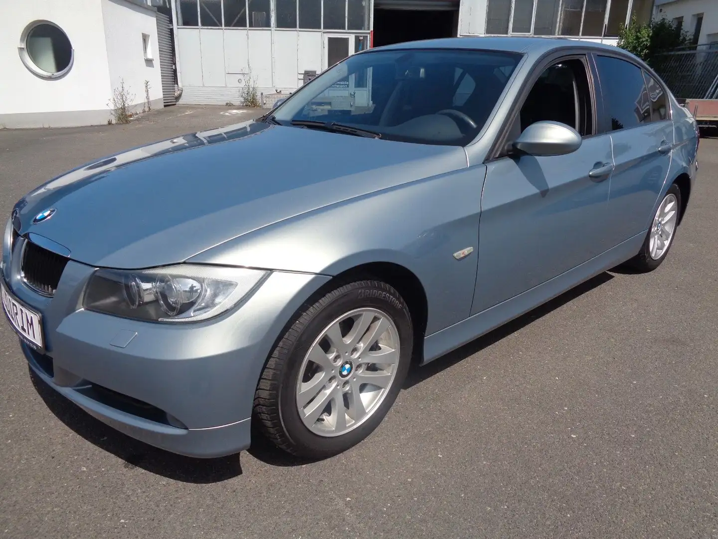 BMW 318 i **incl. GARANTIE** Grau - 1