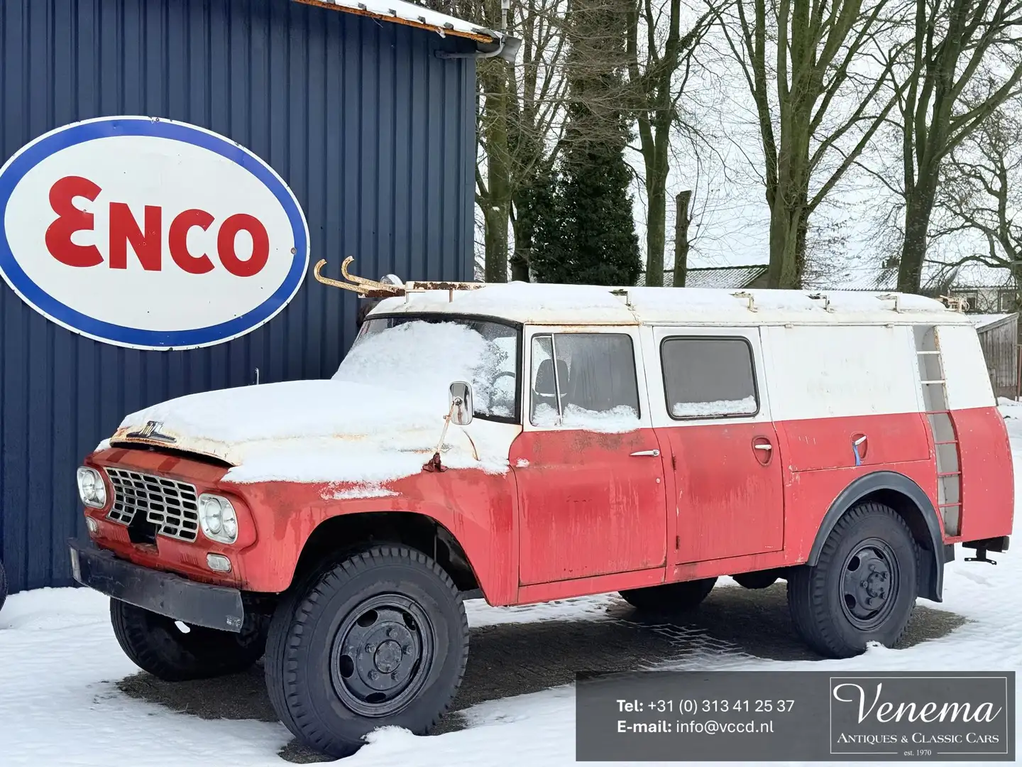 Oldtimer International Harvester C130 Rot - 1