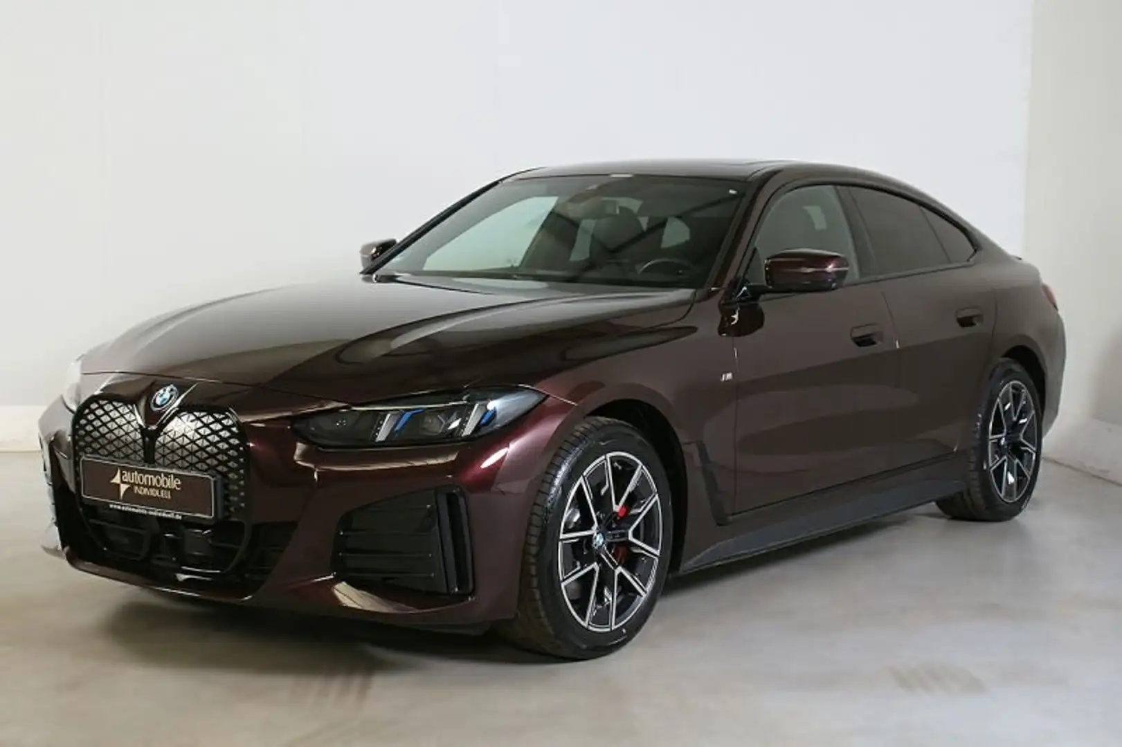 BMW i4 eDr40 Gran Coupé M Sport PRO Individual e.Gsd Rot - 2