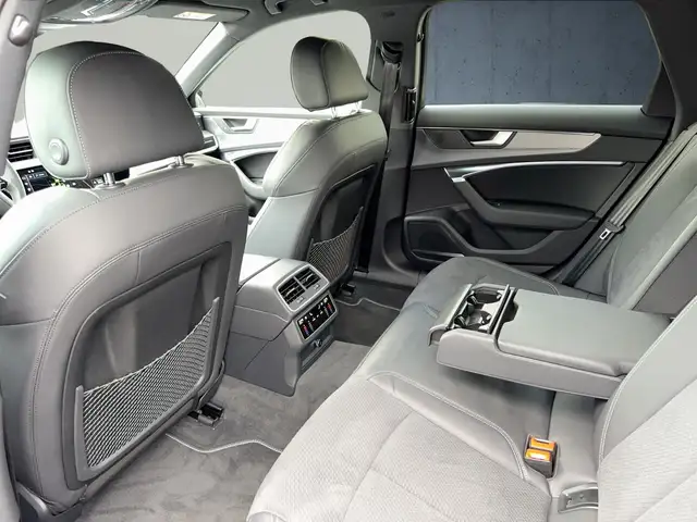 Audi S6 view 13