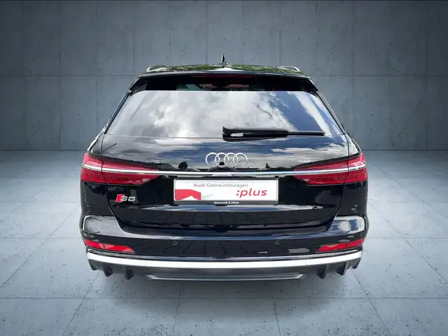 Audi S6 view 5