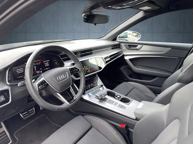Audi S6 view 10