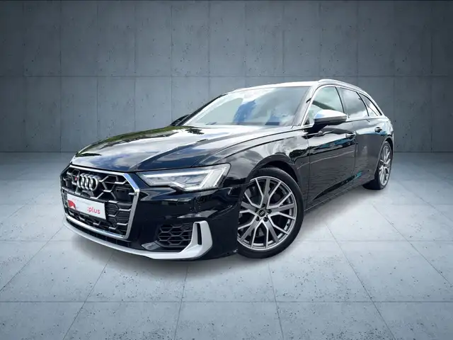 Audi S6 view 2