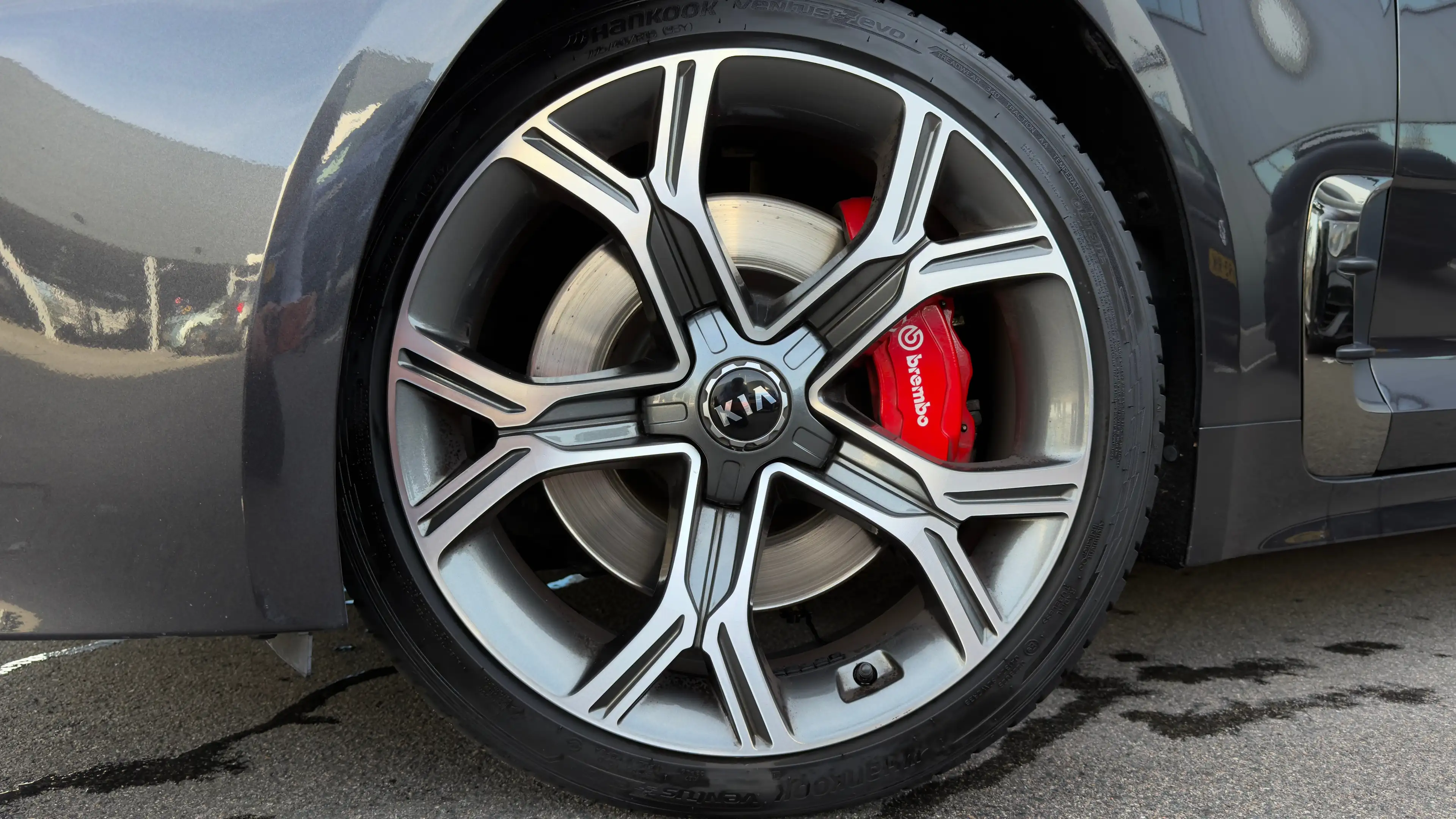 Kia Stinger GT 3.3 V6 370pk T-GDI AWD | 360 Camera | Lederen B — photo 31