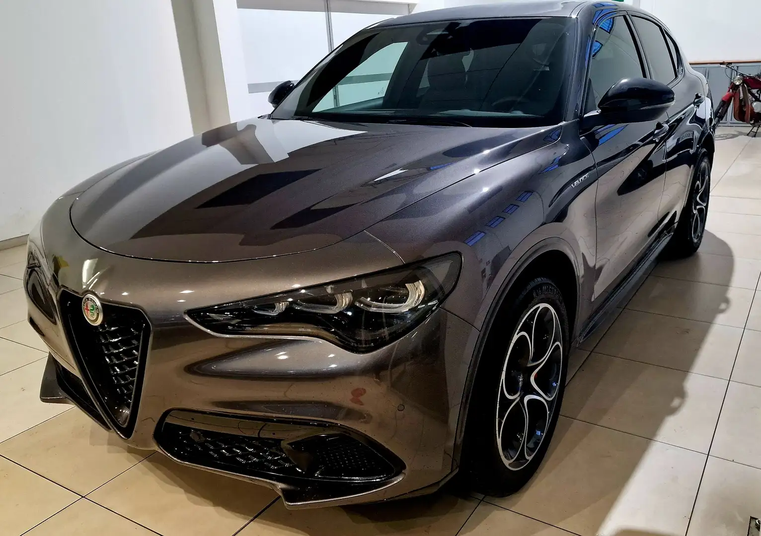Alfa Romeo Stelvio 2.2 TD Veloce Q4 210cv AT8 Gris - 1