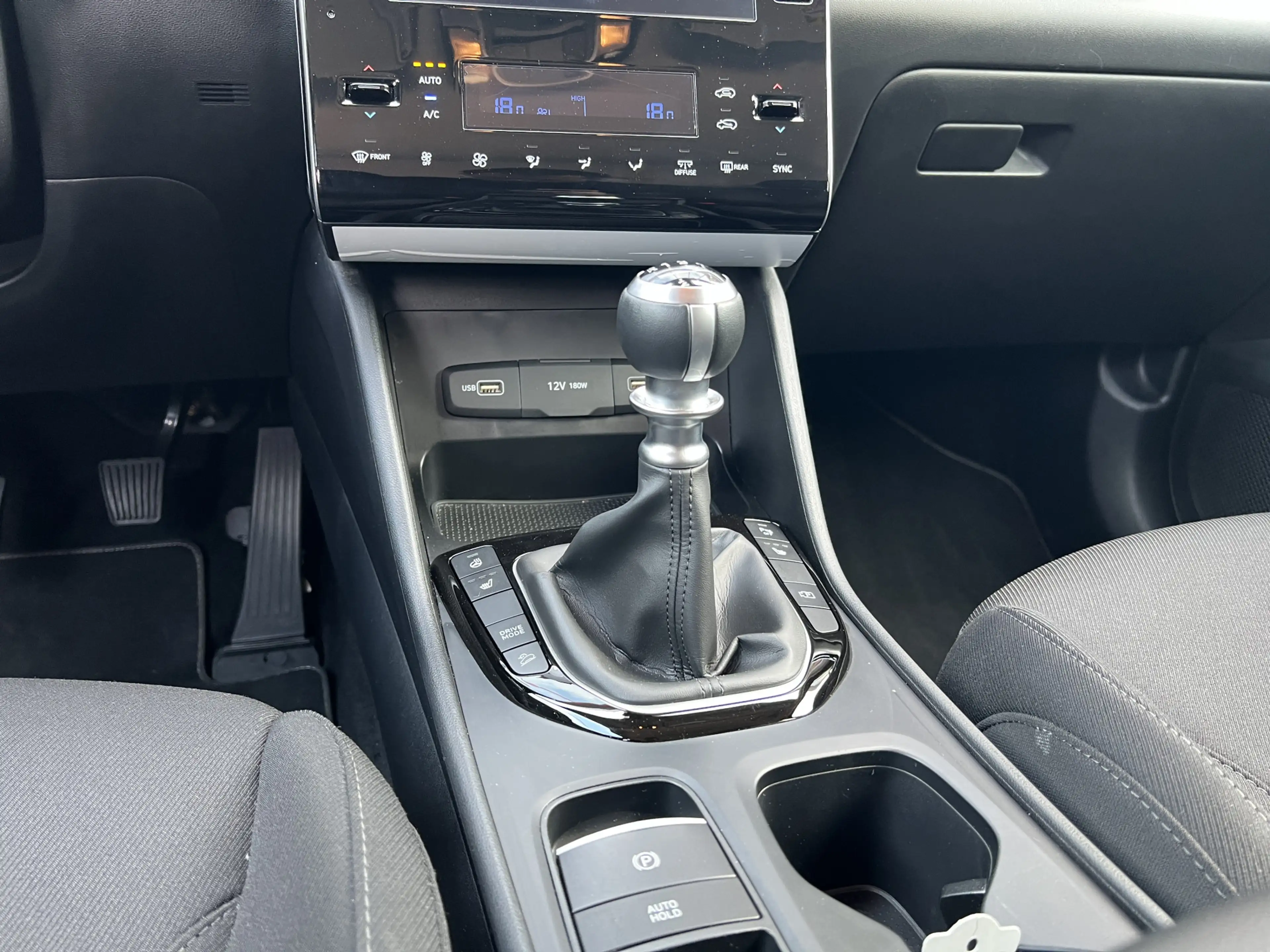 Hyundai TUCSON 1.6 T-GDI MHEV Comfort Smart | Carplay | Camera | — photo 28