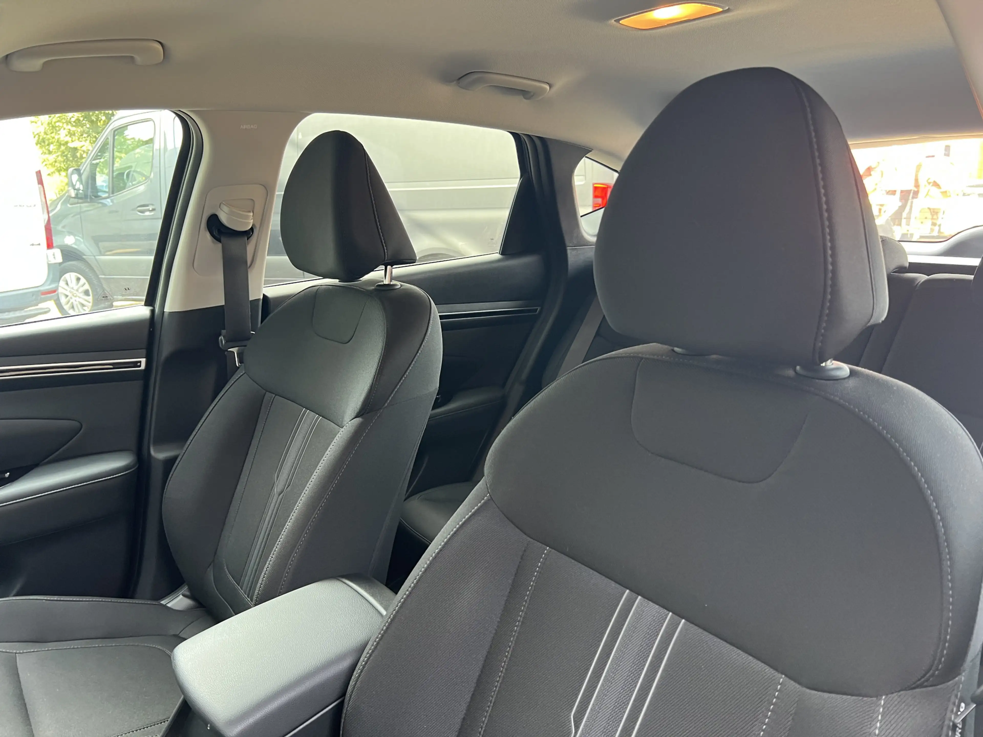 Hyundai TUCSON 1.6 T-GDI MHEV Comfort Smart | Carplay | Camera | — photo 14