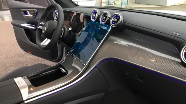 Mercedes-Benz GLC view 10