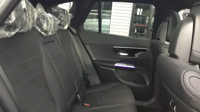 Mercedes-Benz GLC view 11
