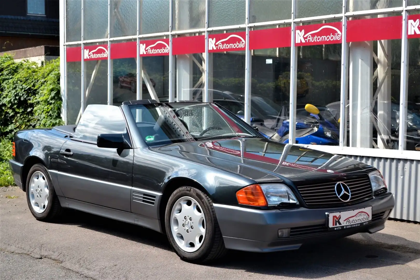 Mercedes-Benz SL 300 5-Gang/Klima/Leder/Deutsches Fahrzeug! Black - 2