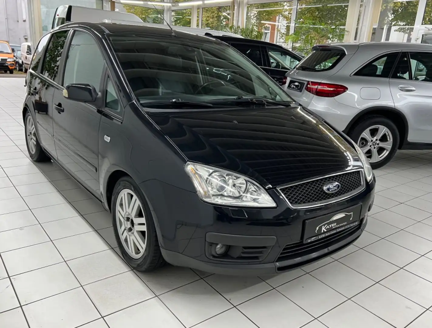 Ford Focus C-MAX Ghia Vollleder Navi HU 01.2026 Zwart - 2