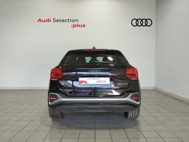 Audi Q2 view 5