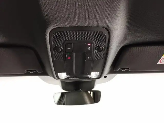 Audi Q2 view 15