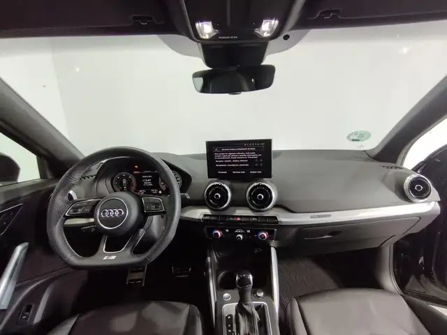 Audi Q2 view 7