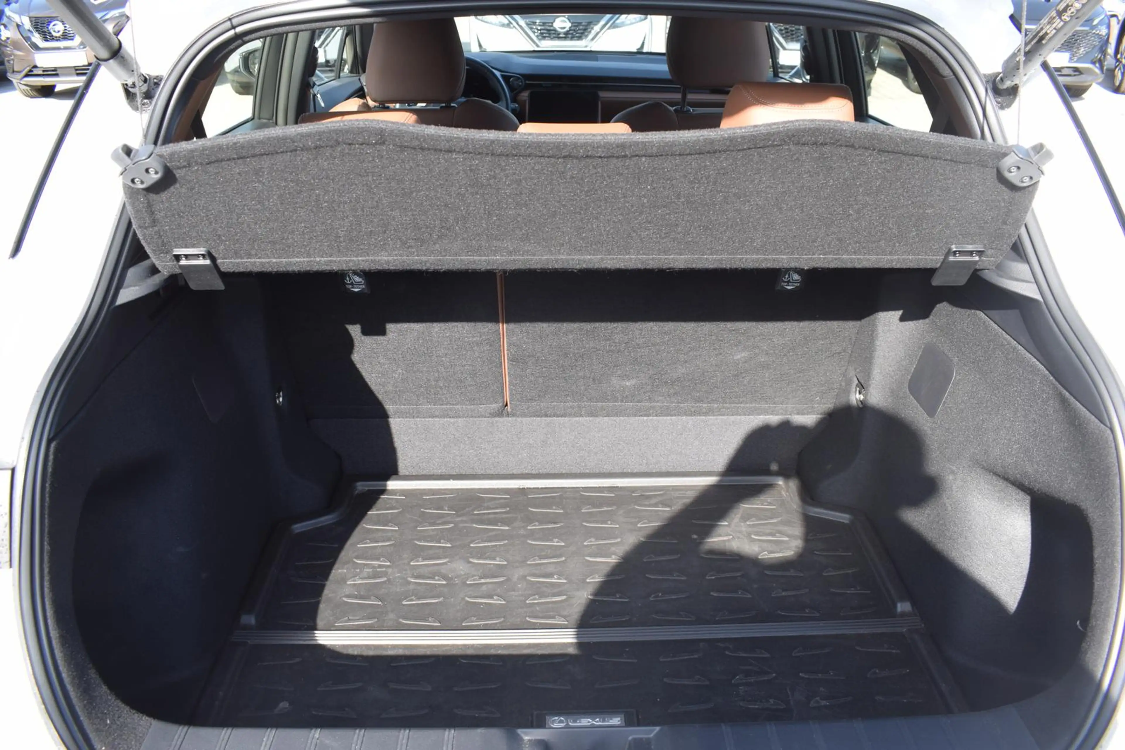 Lexus LBX FWD Relax — photo 11