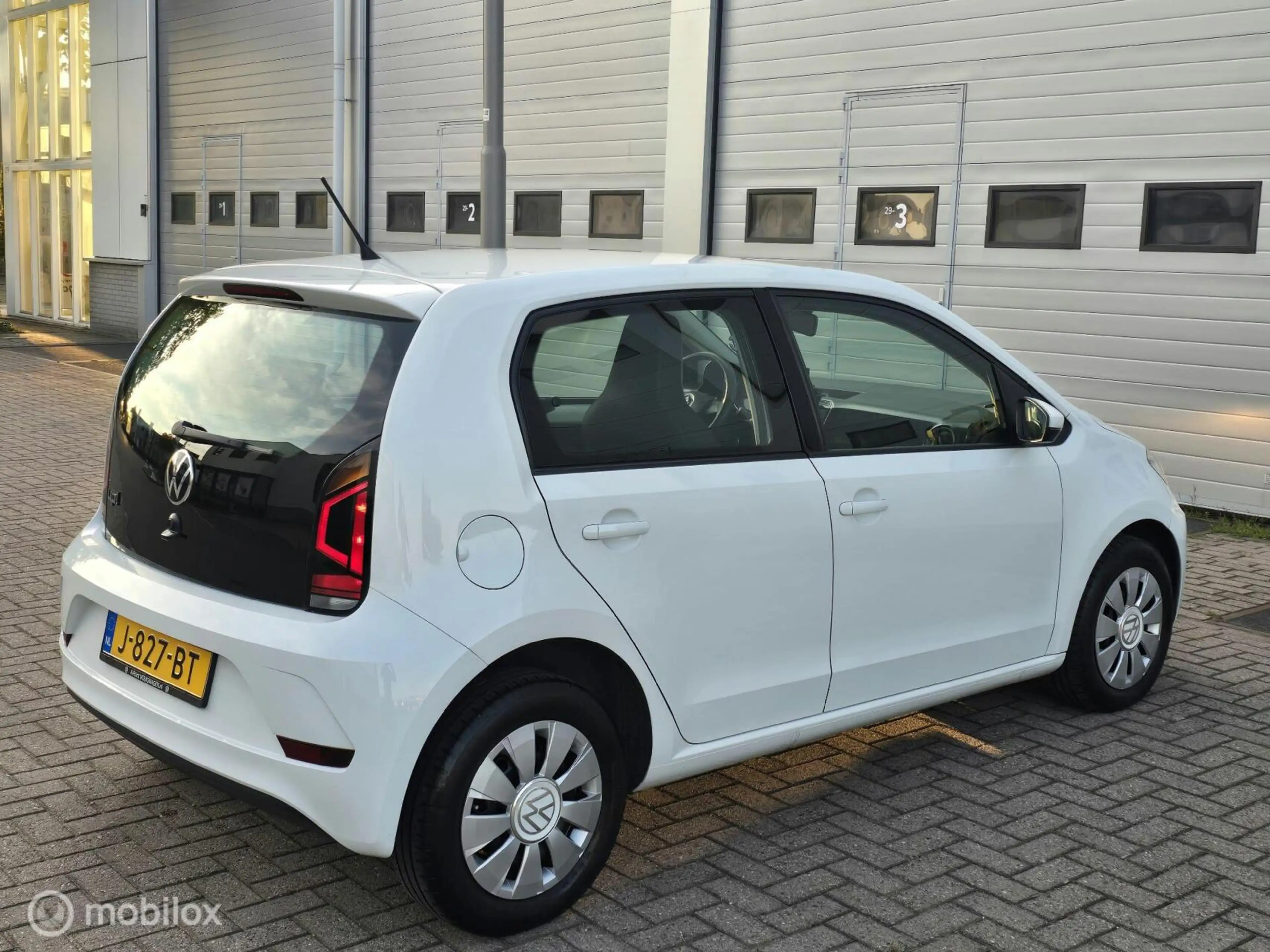 Volkswagen up! 1.0 BMT high up! — photo 4