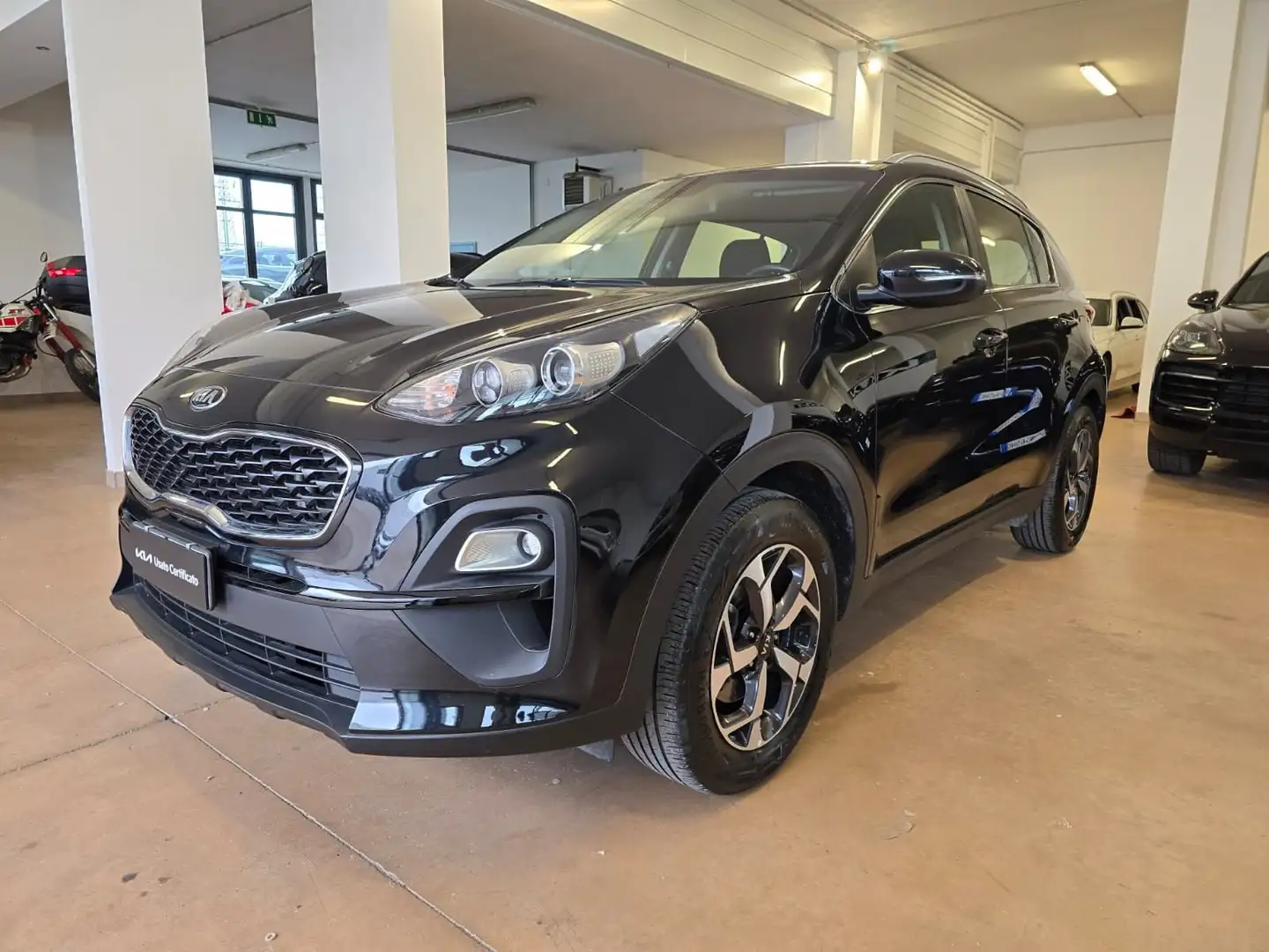 Kia Sportage 1.6 CRDI 115 CV 2WD Business Class Zwart - 1