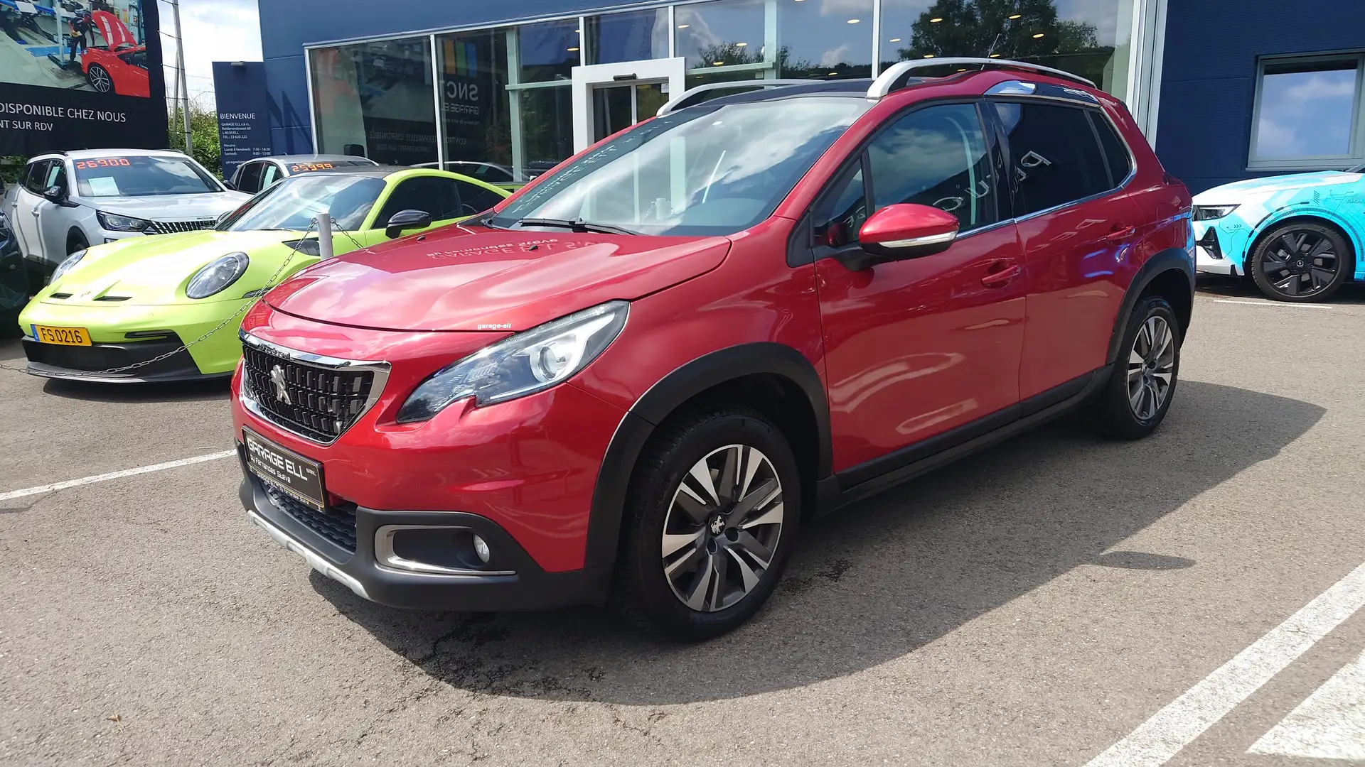Peugeot 2008 Allure Rouge - 1