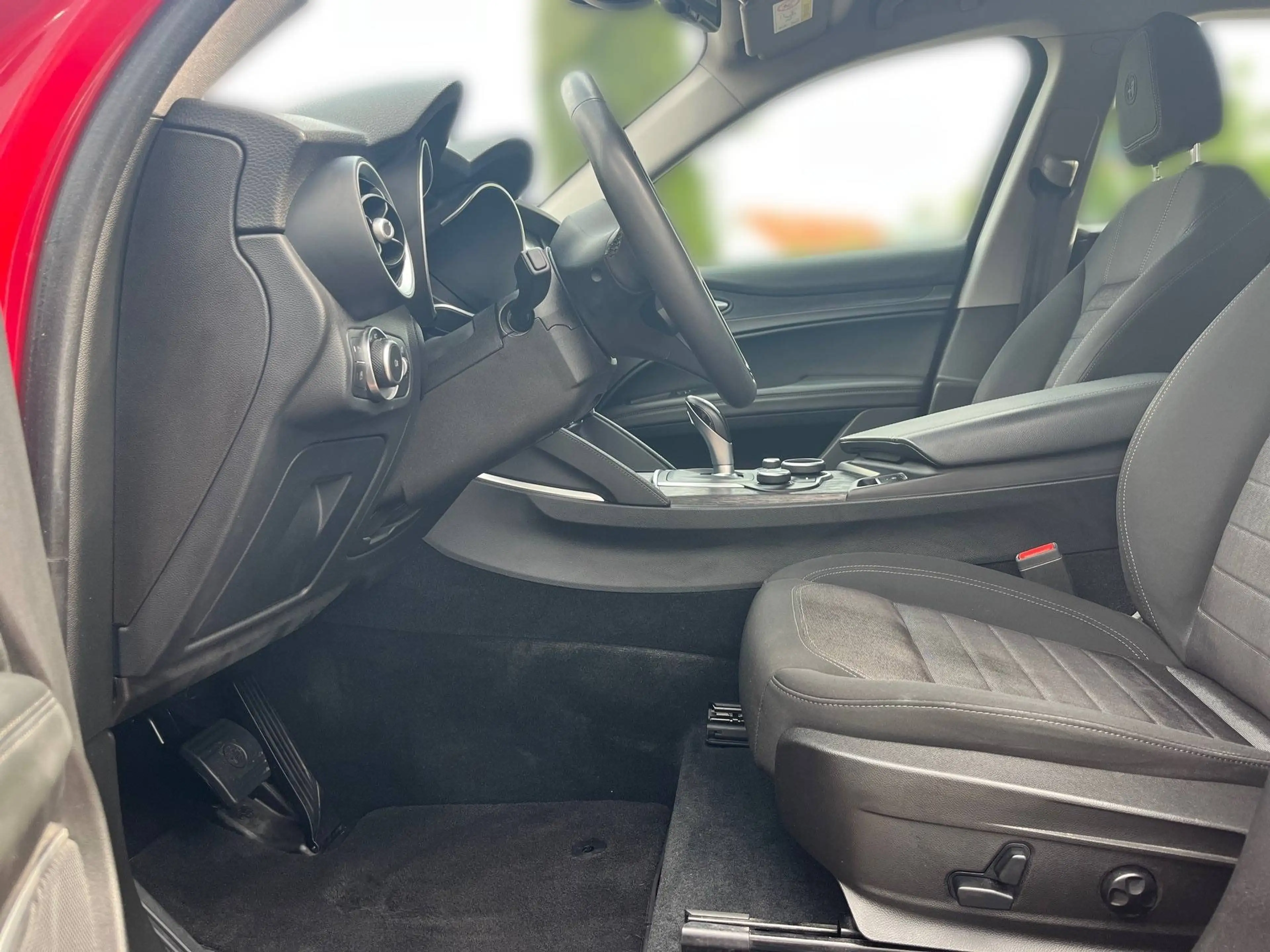 Alfa Romeo Stelvio Q4 MY19 2.0 Turbo — photo 7