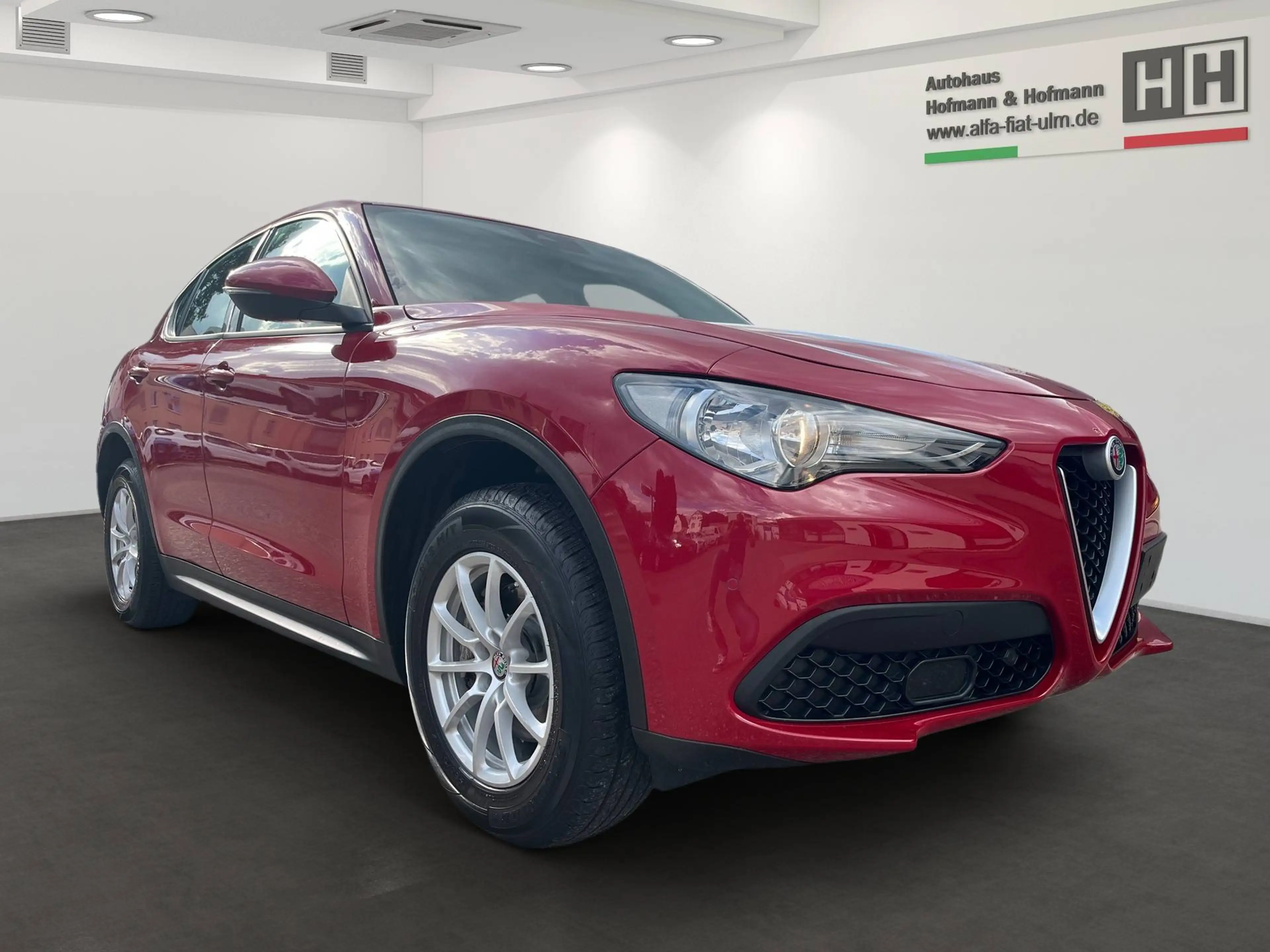 Alfa Romeo Stelvio Q4 MY19 2.0 Turbo — photo 2