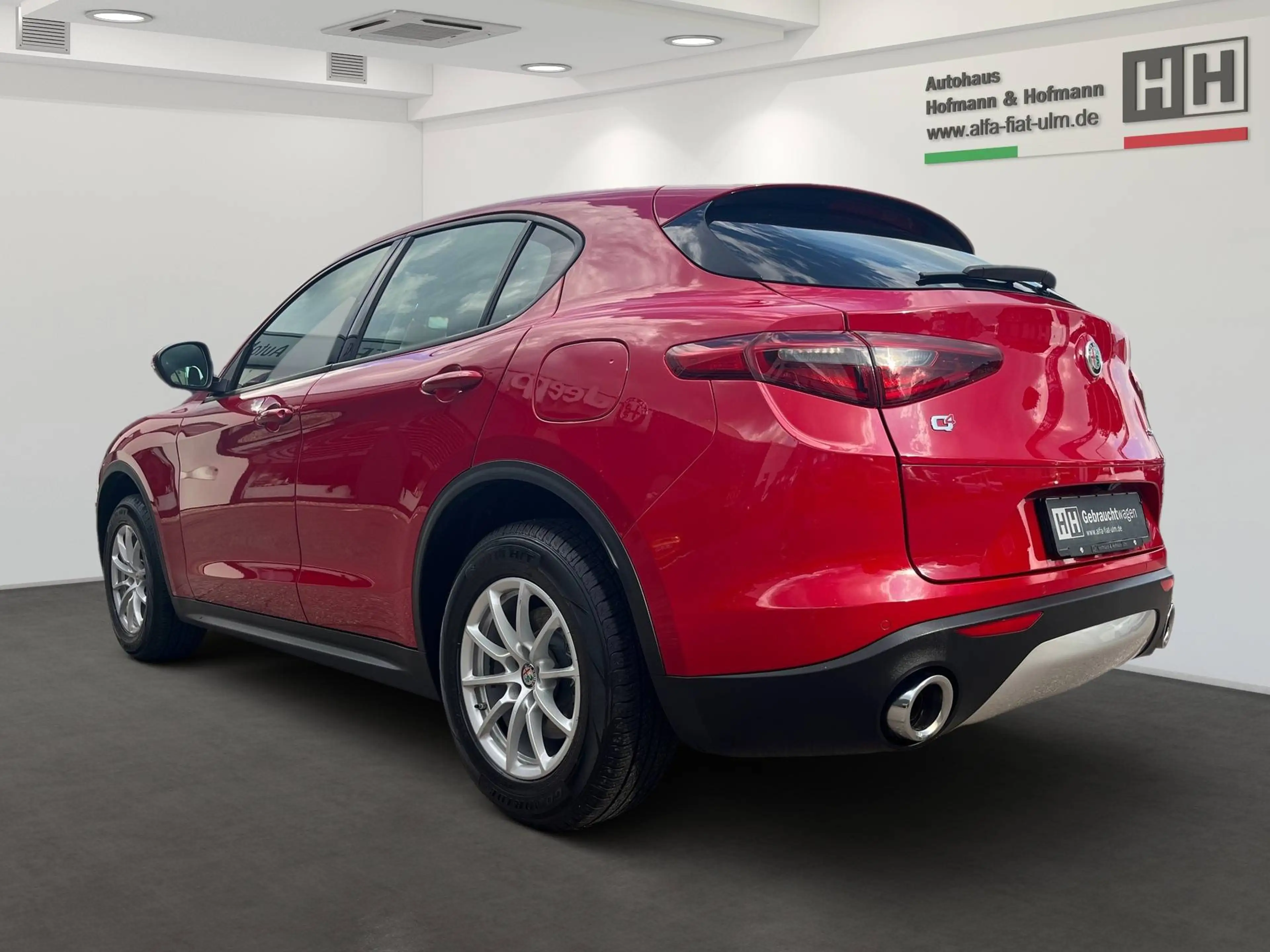 Alfa Romeo Stelvio Q4 MY19 2.0 Turbo — photo 4