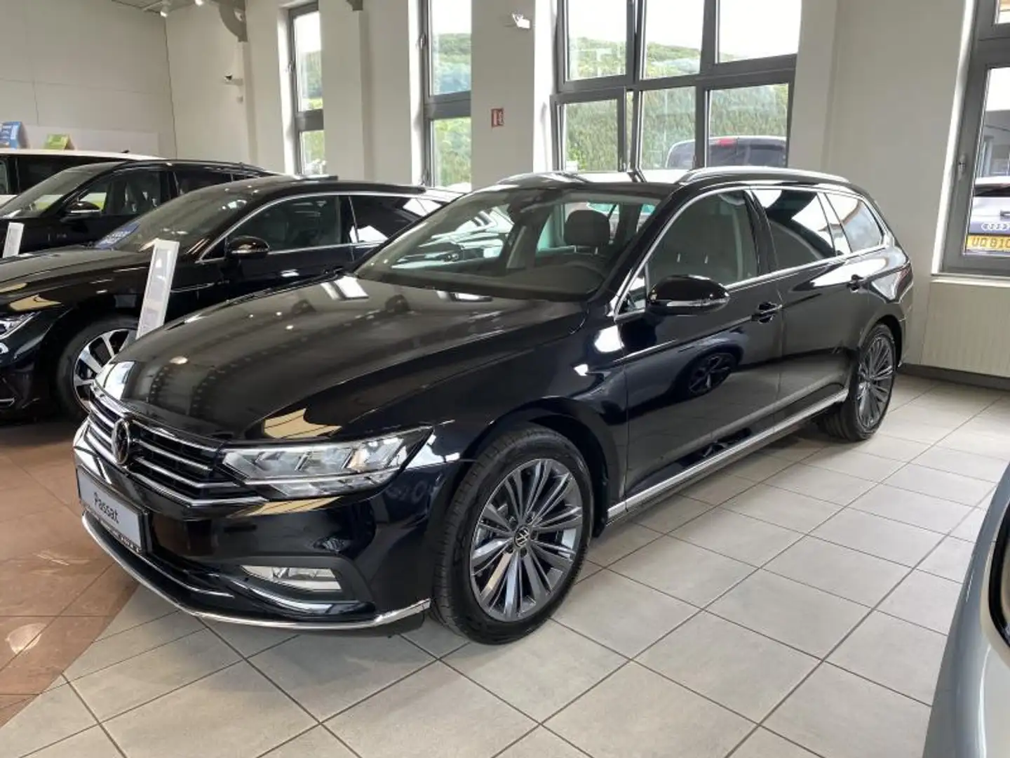 Volkswagen Passat Variant Elegance Noir - 1