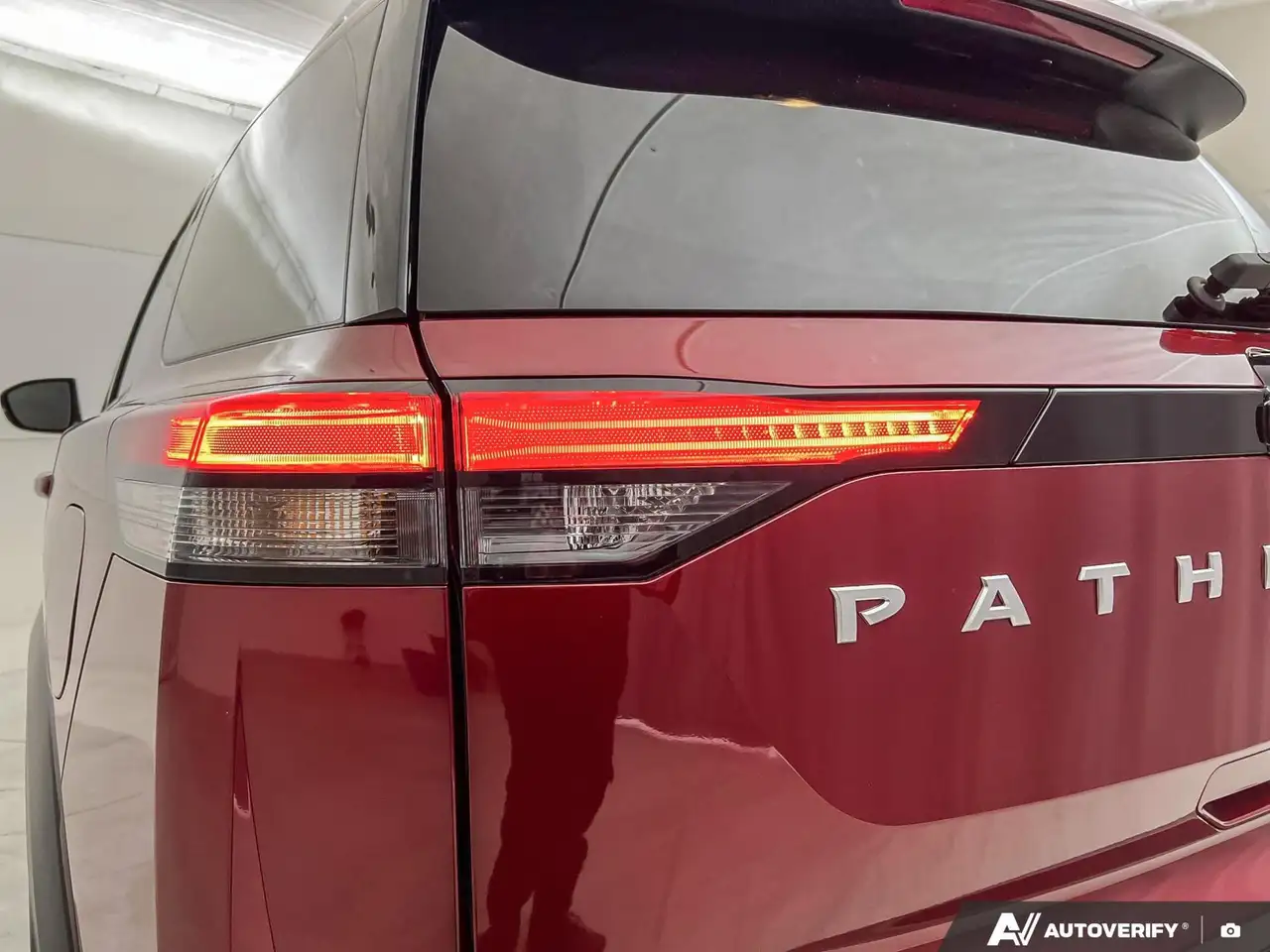 Nissan Pathfinder снимка Nissan Pathfinder