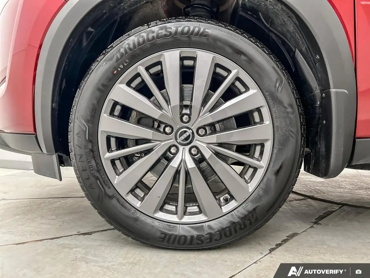 Nissan Pathfinder снимка Nissan Pathfinder