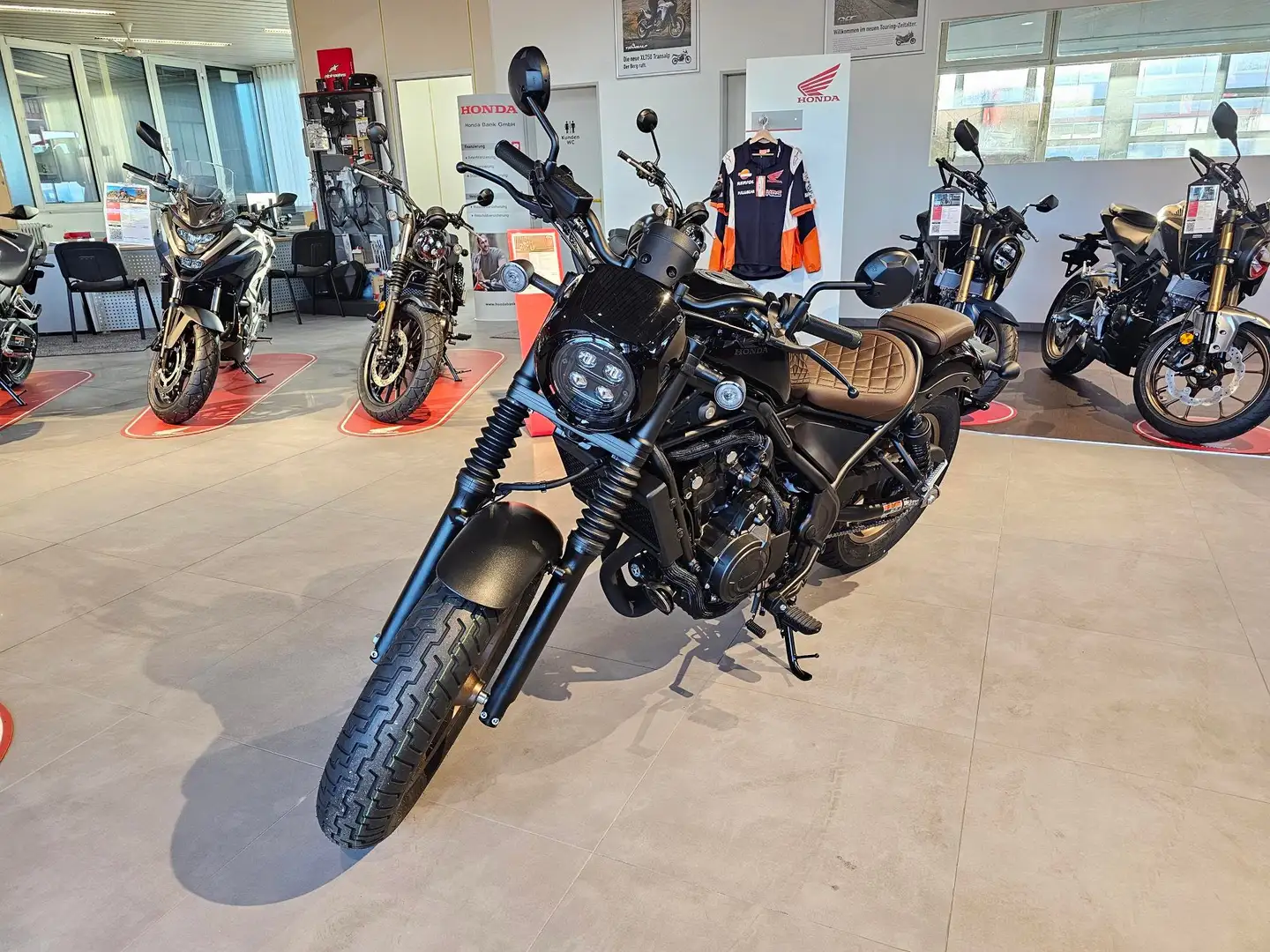 Honda CMX 500 Rebel SE Vorführfahrzeug / Garantiestart 09/24 Чёрный - 1