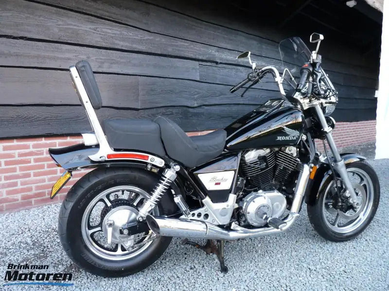 Honda VT 1100 - foto 4