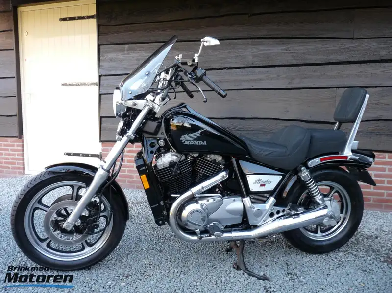 Honda VT 1100 - foto 7