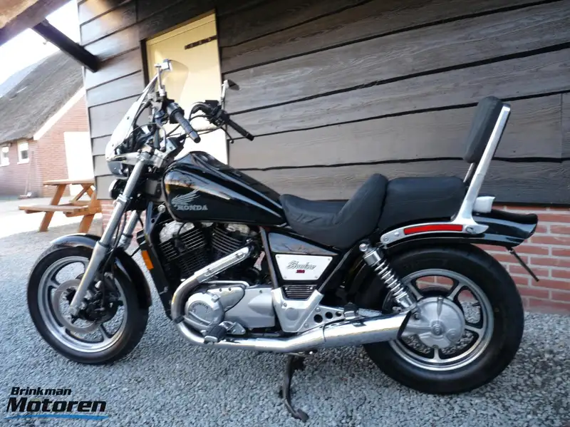 Honda VT 1100 - foto 8