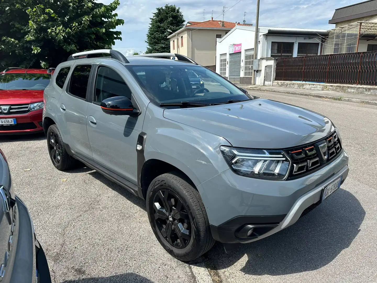 Dacia Duster 1.0 TCe GPL 100 CV 4x2 Extreme Grigio - 2
