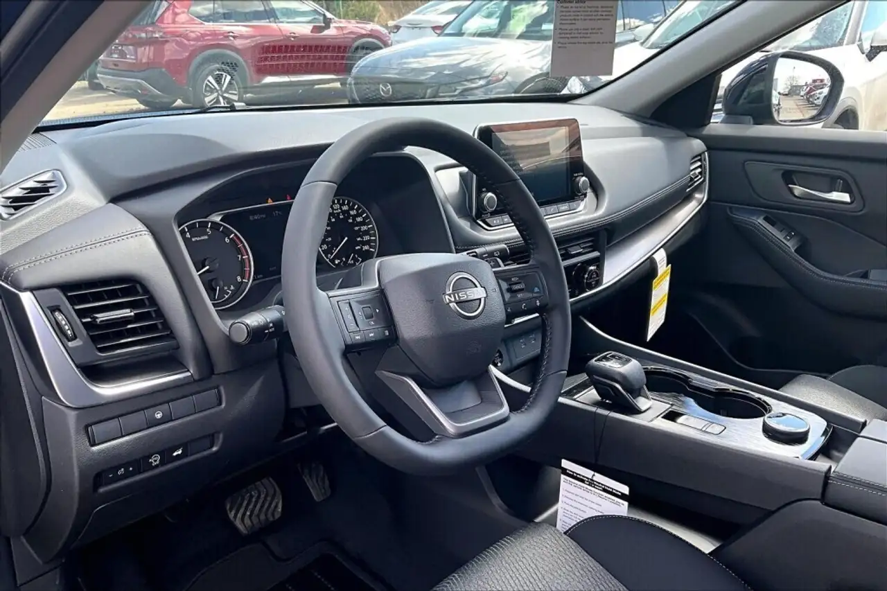 Nissan Rogue снимка Nissan Rogue